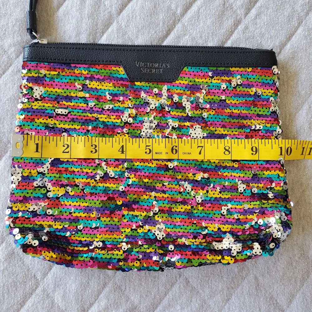 ⭐4/$20‎ Victoria's Secret Sequins Makeup Bag